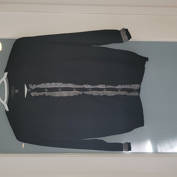 Adorable Cardigan - Picture 1 of 3